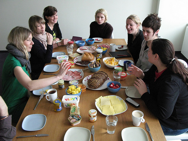 Office Breakfast Ideas: Build Social Bonds, Increase Satisfaction, and