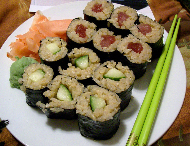 Brown rice sushi rolls 