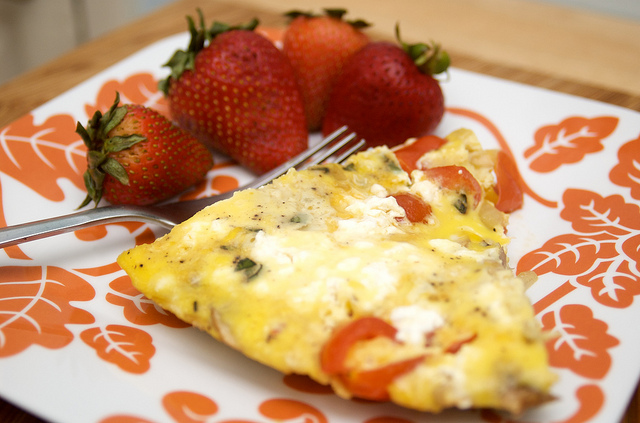 egg white frittata and strawberries