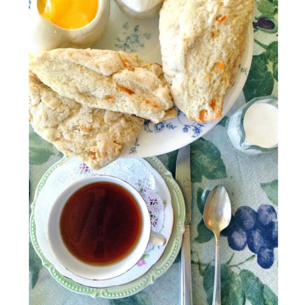 brunch table