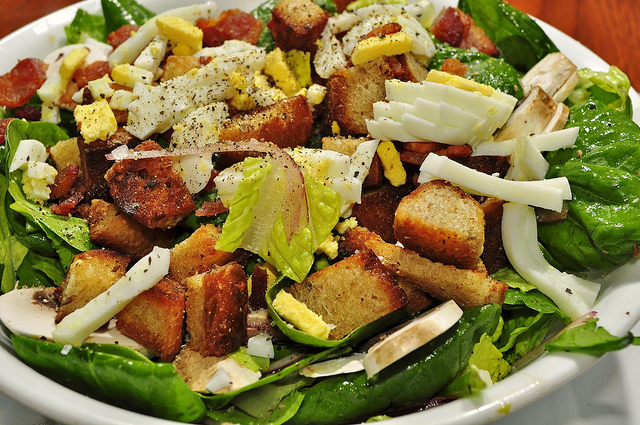 spinach salad with hard-boiled eggs food delivery