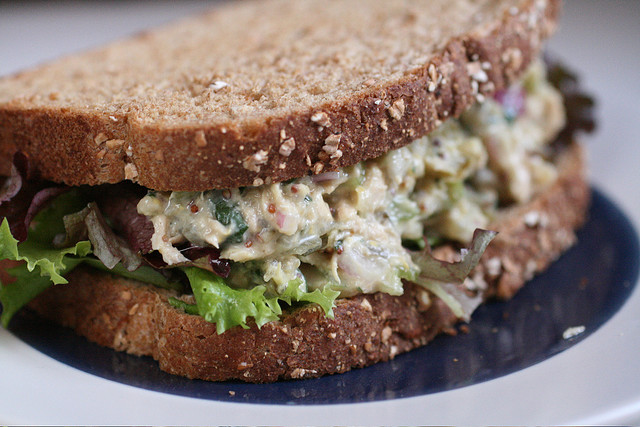 whole grain bread sandwich