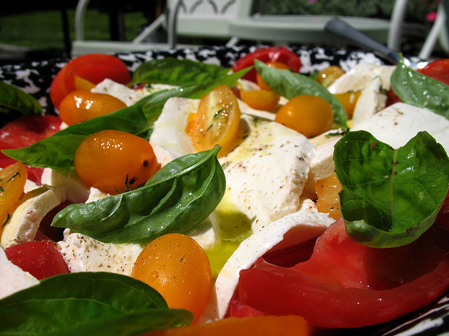 caprese salad with tomatoes for corporate catering