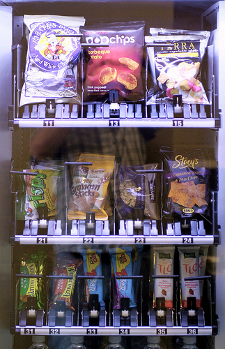 Office Snacks 4 Smart Swaps To Make For A Healthy Vending Machine Today