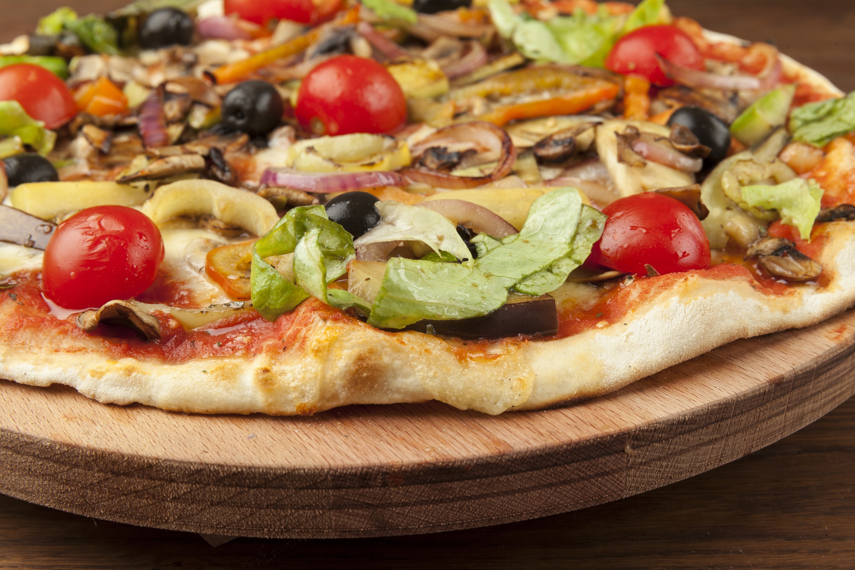 vegetarian pizza with vegetables - Waiter.com Food Delivery Blog